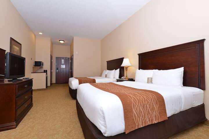 Room 10 of 28